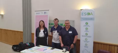 Stand e-santé tenu par les équipes ESEA